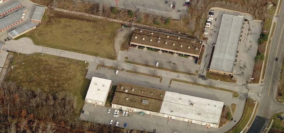 More Photos Of 9668-9680 Marion Rdg, Kansas City Light Manufacturing For Lease
