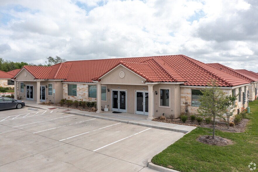 More Photos Of 2743 Smith Ranch Rd, Pearland Office For Sale