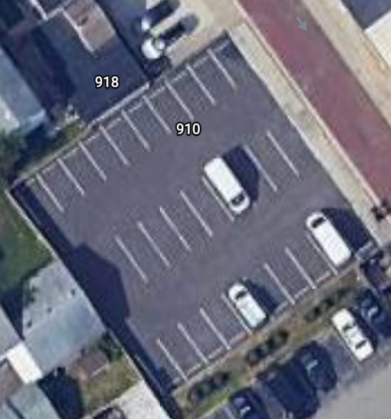 More Photos Of 916 Monmouth St, Newport Office For Sale