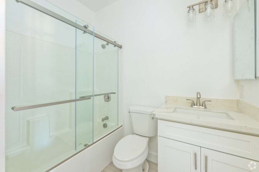 More Photos Of 15909 Merrill Ave, Fontana Apartments For Sale
