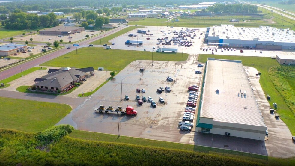 More Photos Of 1151 Ryans Rd, Worthington Unknown For Lease