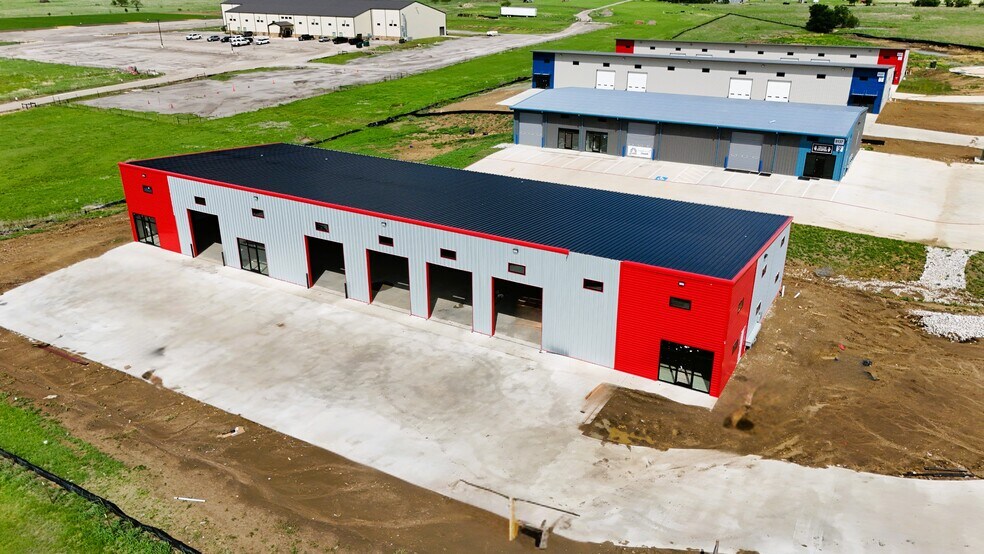 More Photos Of Building 1, 8137 Florance Rd, Northlake Light Distribution For Sale