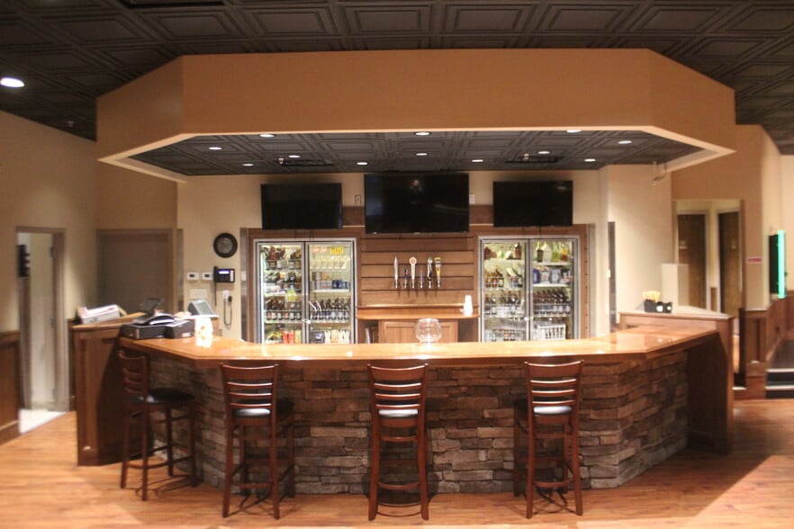 More Photos Of 265 33rd Ave, Columbus Hotel For Sale