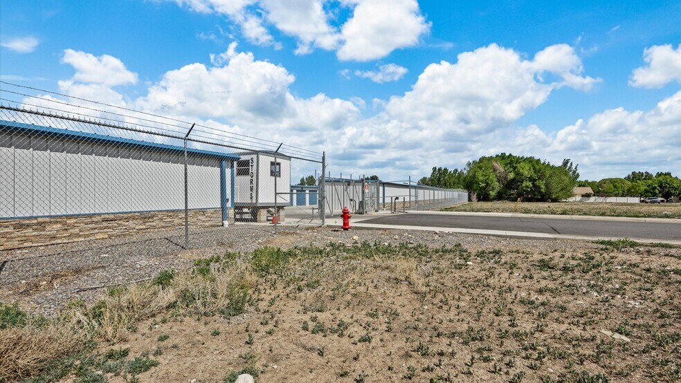 More Photos Of 1141 Sequoia Way, Montrose Industrial For Sale