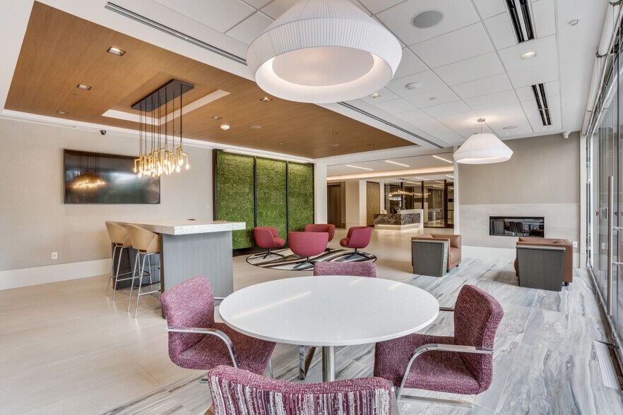 More Photos Of 3131 McKinney Ave, Dallas Office For Lease