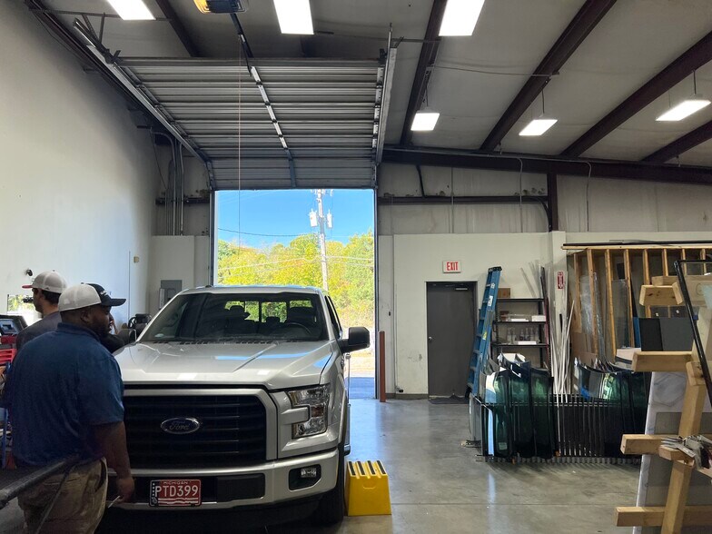 More Photos Of 2239 Whitten Rd, Memphis Light Distribution For Sale