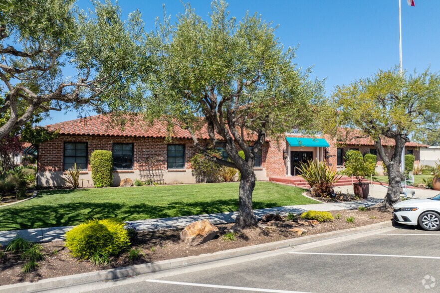 More Photos Of 201 S Broadway St, Orcutt Office For Lease