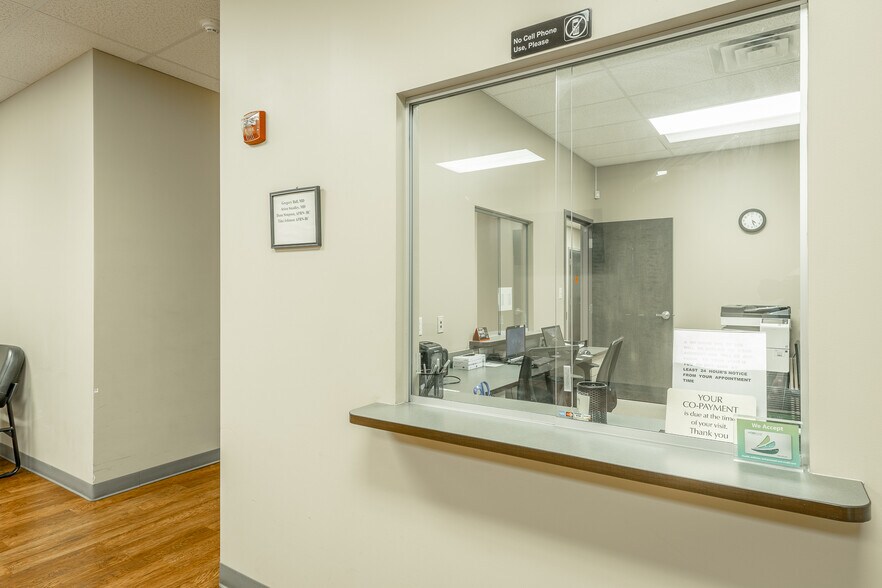 More Photos Of 1726 Gunbarrel Rd, Chattanooga Medical For Lease