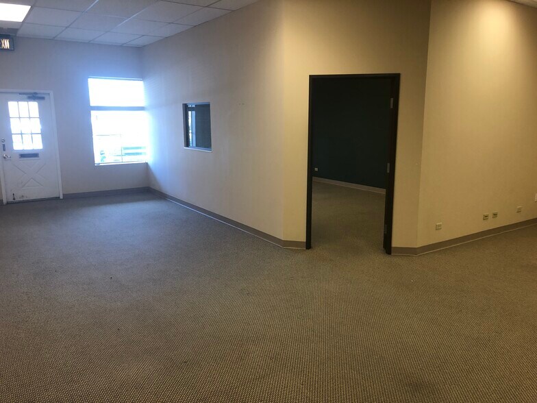 More Photos Of 2760-2790 S Wadsworth Blvd, Lakewood Freestanding For Lease