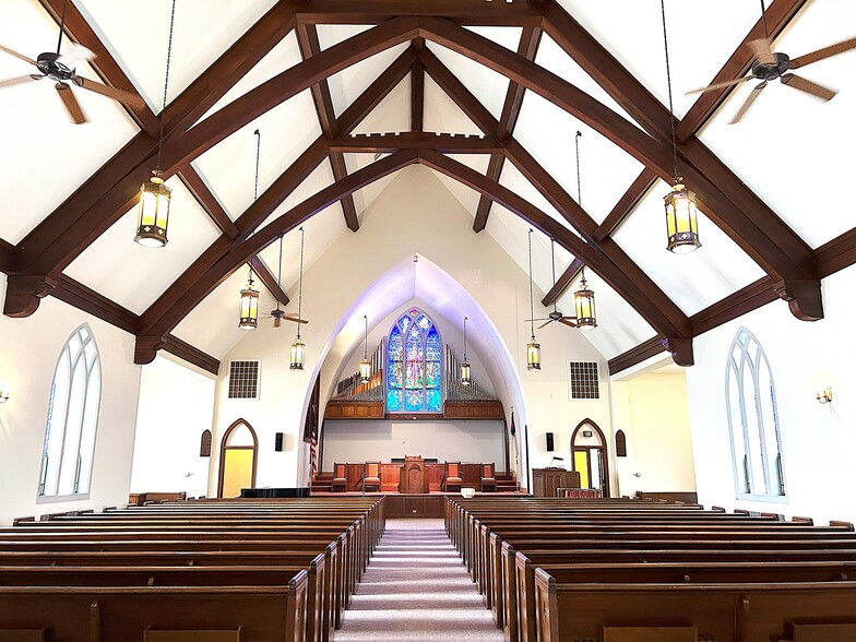 More Photos Of 1900 Oak Park Ave, Berwyn Religious Facility For Sale