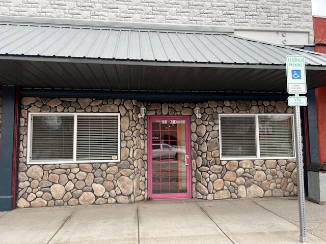 Primary Photo Of 202 Main St, Stevensville Storefront Retail Office For Lease