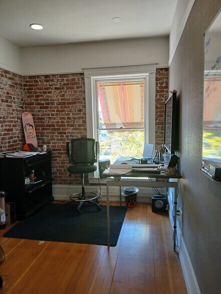 More Photos Of 46 N Front St, Medford Office For Lease