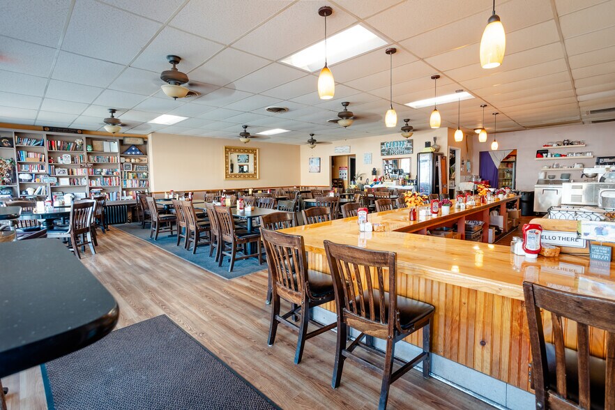 More Photos Of 540-534 Pawling Ave, Troy Freestanding For Lease