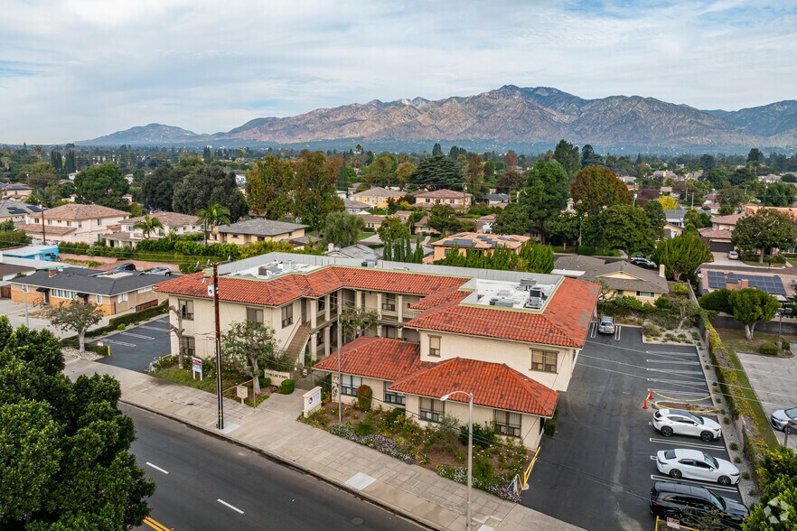 More Photos Of 77 Las Tunas Dr, Arcadia Office For Lease