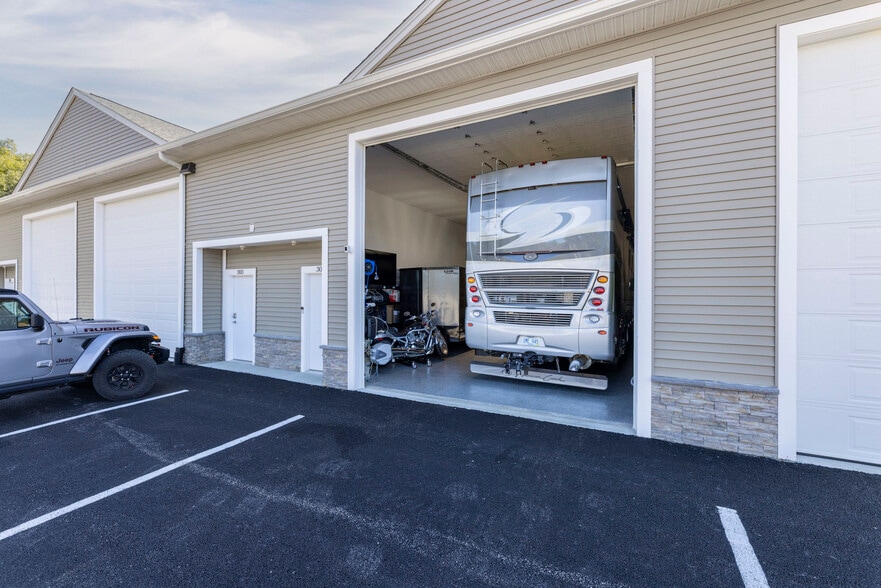 More Photos Of 597 South County Trl, Exeter Flex For Sale