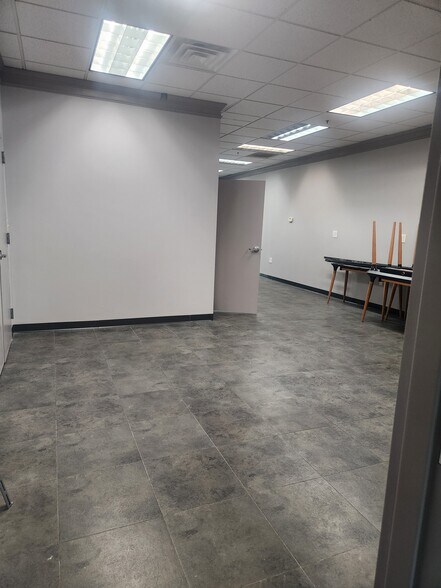 More Photos Of 6780 NE Roswell Rd, Atlanta Unknown For Lease