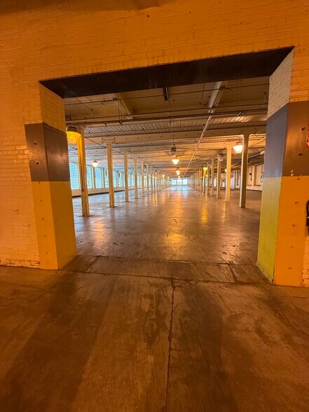 More Photos Of 422B N 3rd St, Albemarle Warehouse For Lease