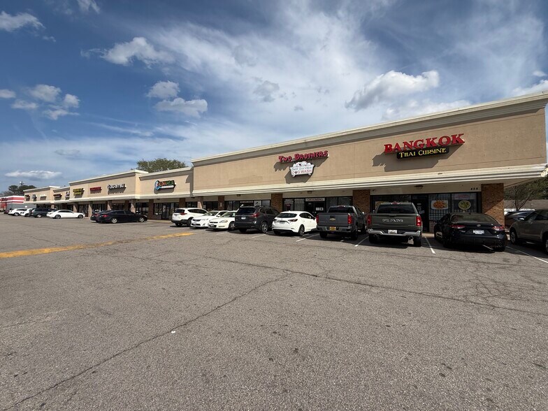 More Photos Of 420-448 Newtown Rd, Virginia Beach Unknown For Lease