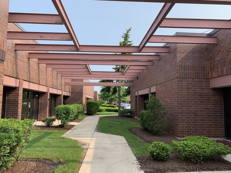 More Photos Of 1450-1484 Elmhurst Rd, Elk Grove Village Unknown For Lease