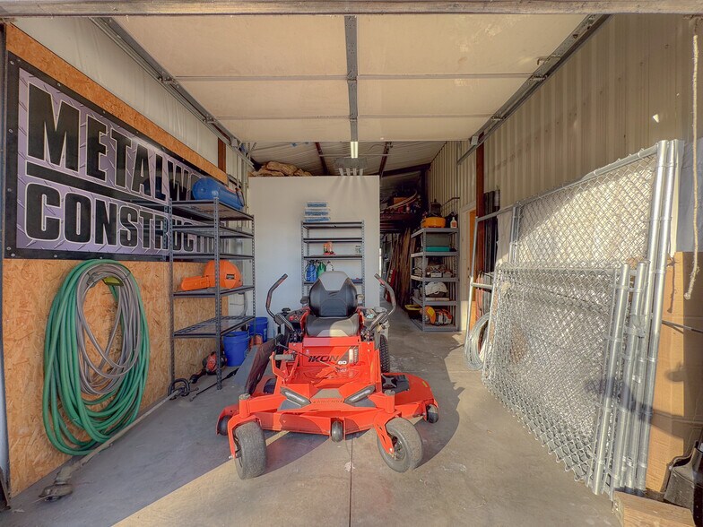 More Photos Of 210-212 N Pine St, Ponca City Light Distribution For Sale