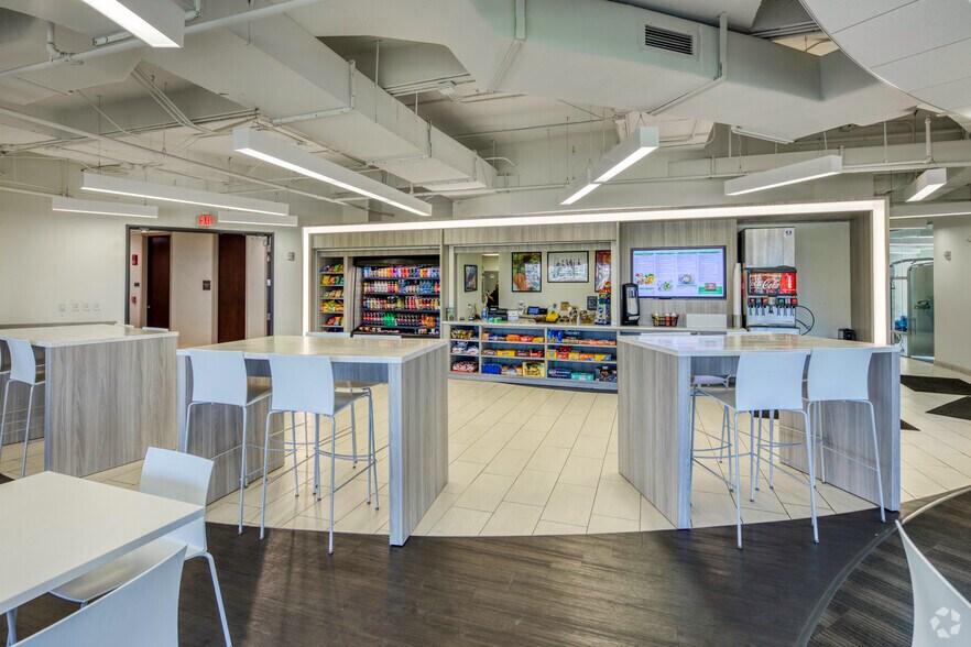 More Photos Of 100 S Ashley Dr, Tampa Office Residential For Lease