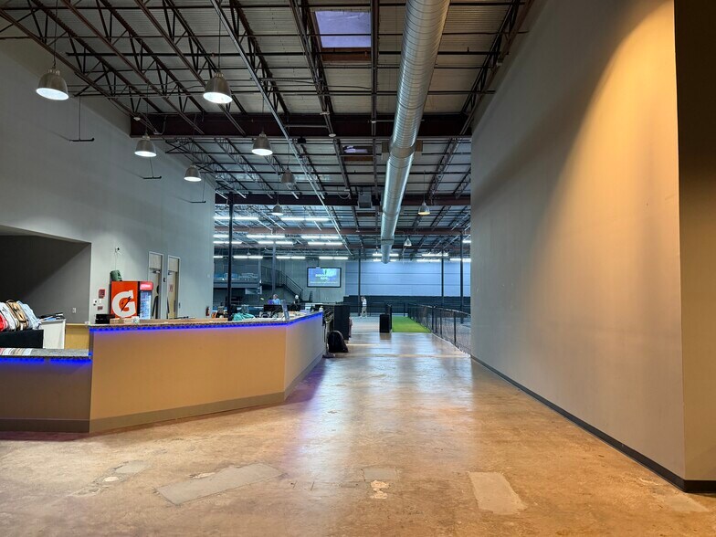 More Photos Of 295 Sawdust Rd, The Woodlands Department Store For Sale