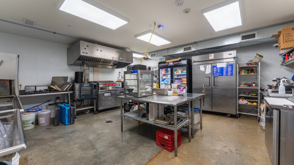 More Photos Of 100 Grand Vintners Lane, Lake Ozark Specialty For Sale