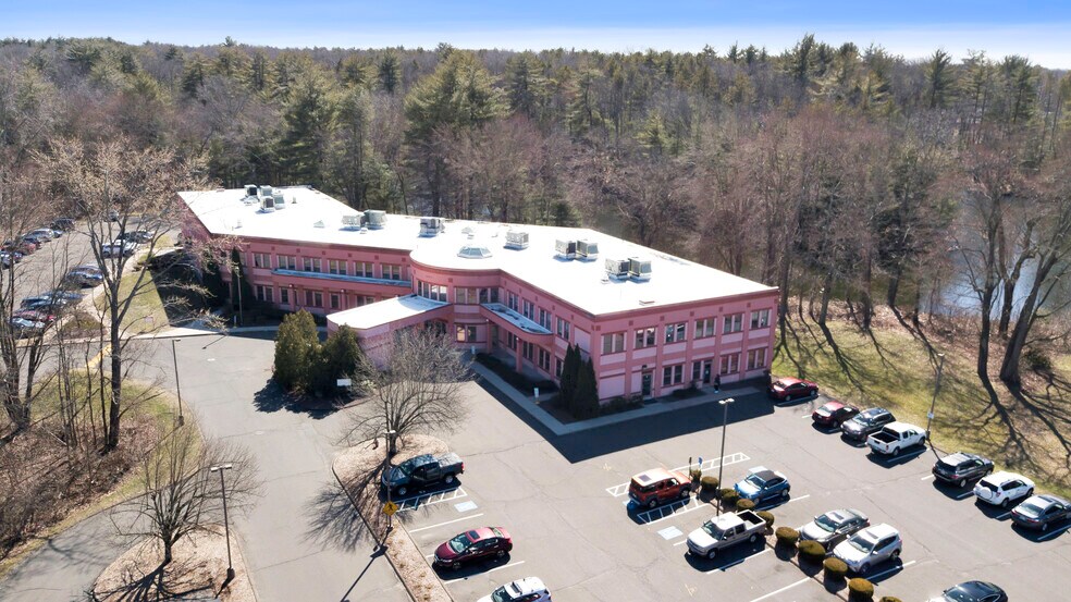 More Photos Of 470 Granby Rd, South Hadley Medical For Lease