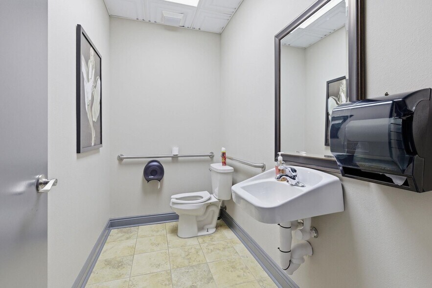 More Photos Of 233 Arthur Ave, Lake Arthur Hotel For Sale