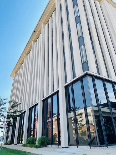 Primary Photo Of 221 W Webster Ave, Muskegon Coworking Space