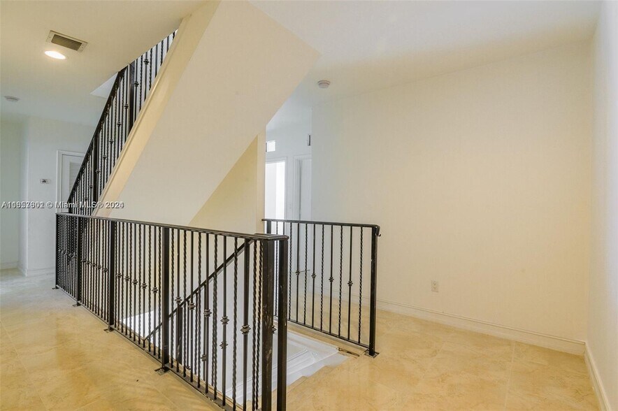 More Photos Of 716 SW 9th Ter, Fort Lauderdale Specialty For Sale