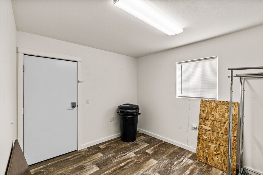 More Photos Of 93303 Prairie Rd, Junction City Industrial For Sale