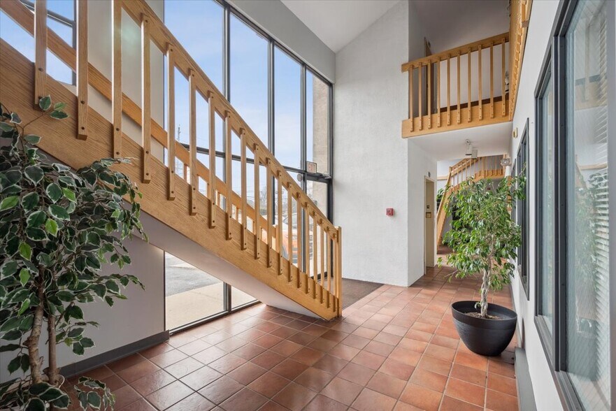 More Photos Of 495 Union Ave, Middlesex Medical For Lease