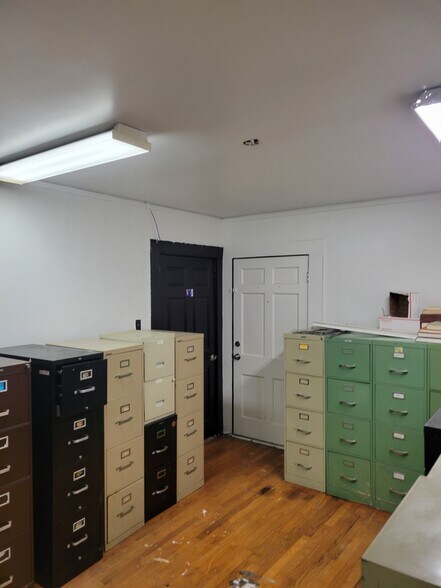 More Photos Of 751 E Brookhaven Cir, Memphis Office Residential For Sale