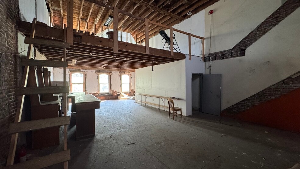 More Photos Of 58 Centre Sq, Easton Apartments For Sale