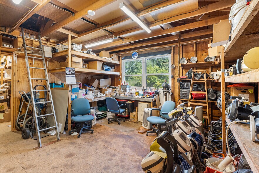 More Photos Of 257 W Nicholson Rd, Audubon Office For Sale