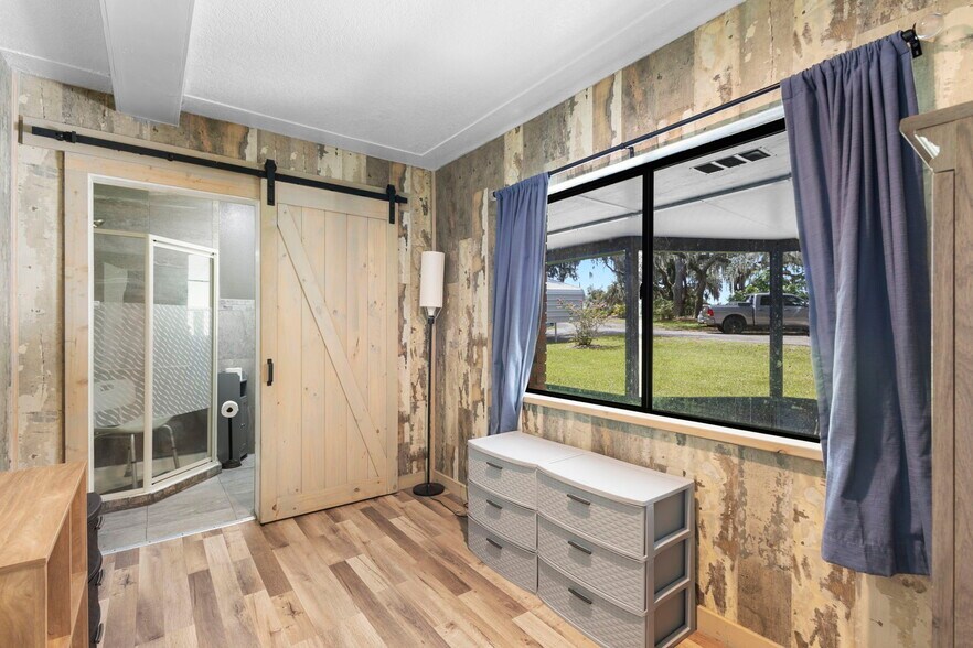 More Photos Of 579 Johnson Lake Rd, De Leon Springs Assisted Living For Sale