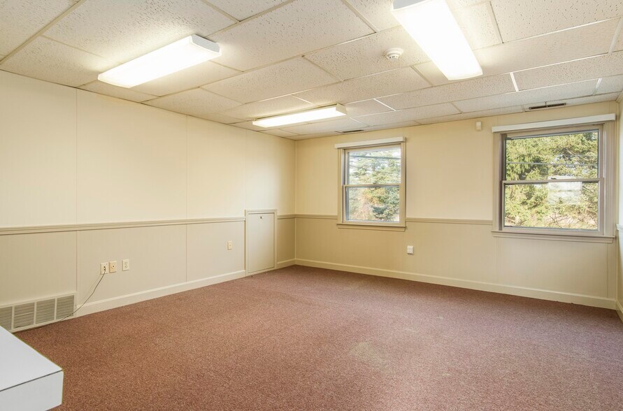 More Photos Of 313 Plymouth St, Halifax Office For Sale