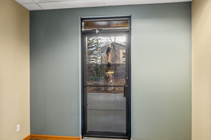 More Photos Of 505 Anglers Dr, Steamboat Springs Medical For Lease