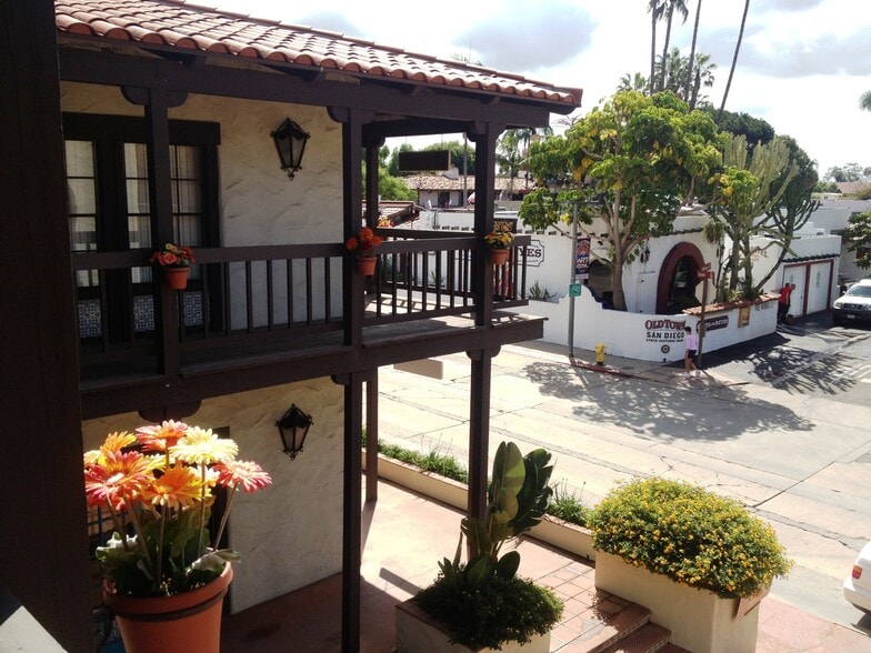 More Photos Of 2802 Juan St, San Diego Storefront Retail Office For Lease