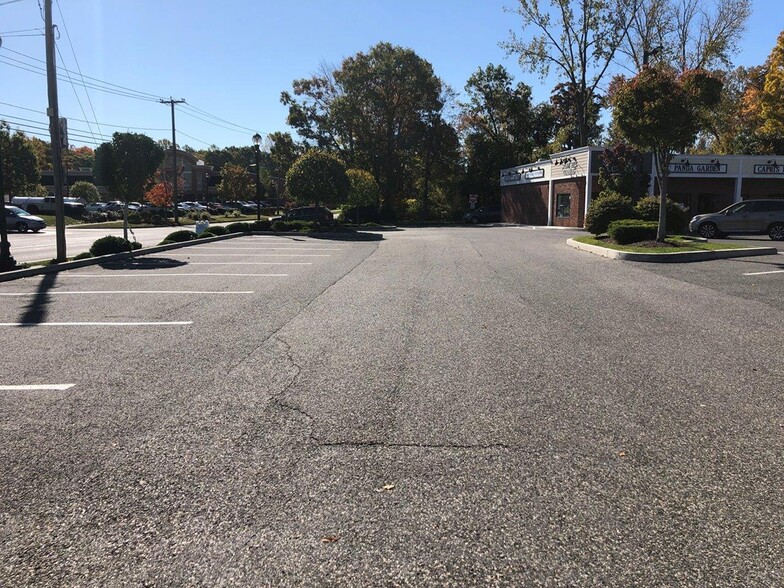 More Photos Of 180-182 Old Hawleyville Rd, Bethel Storefront For Lease