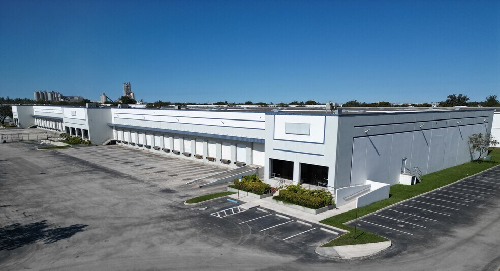 Primary Photo Of 9901 NW 106th St, Medley Warehouse For Lease
