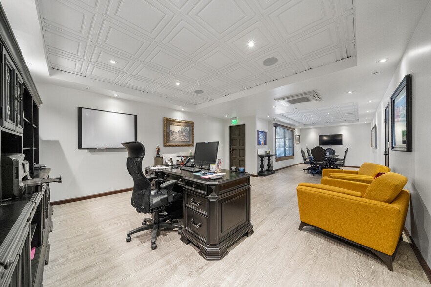 More Photos Of 25550 Hawthorne Blvd, Torrance Medical For Lease