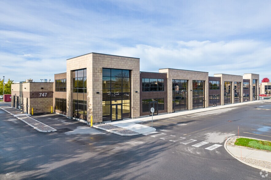 Primary Photo Of 747 Silver Seven Rd, Ottawa Storefront For Lease