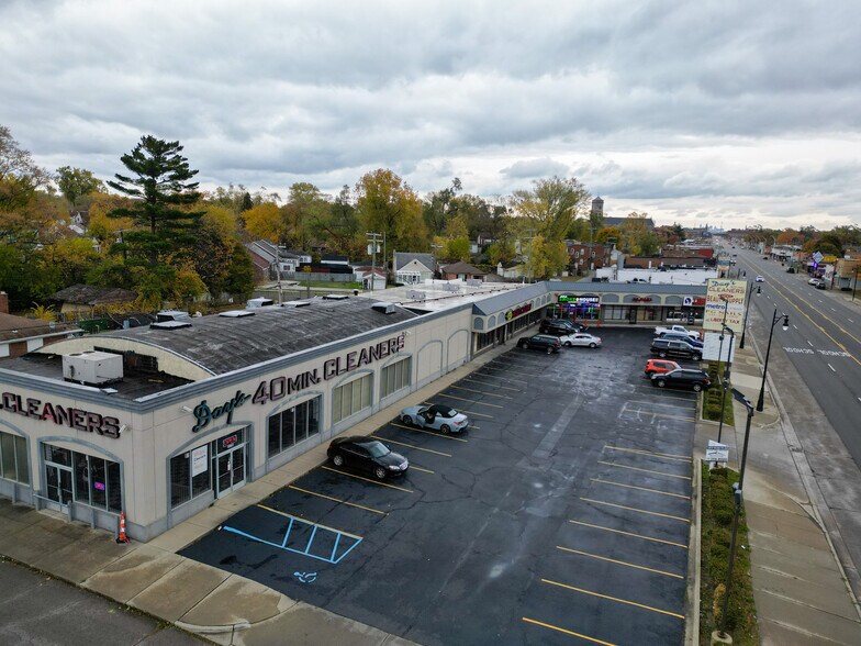 More Photos Of 16700-16748 Grand River Ave, Detroit Unknown For Lease