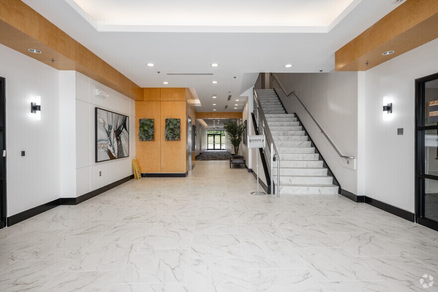 More Photos Of 9920 Franklin Square Dr, Nottingham Medical For Lease