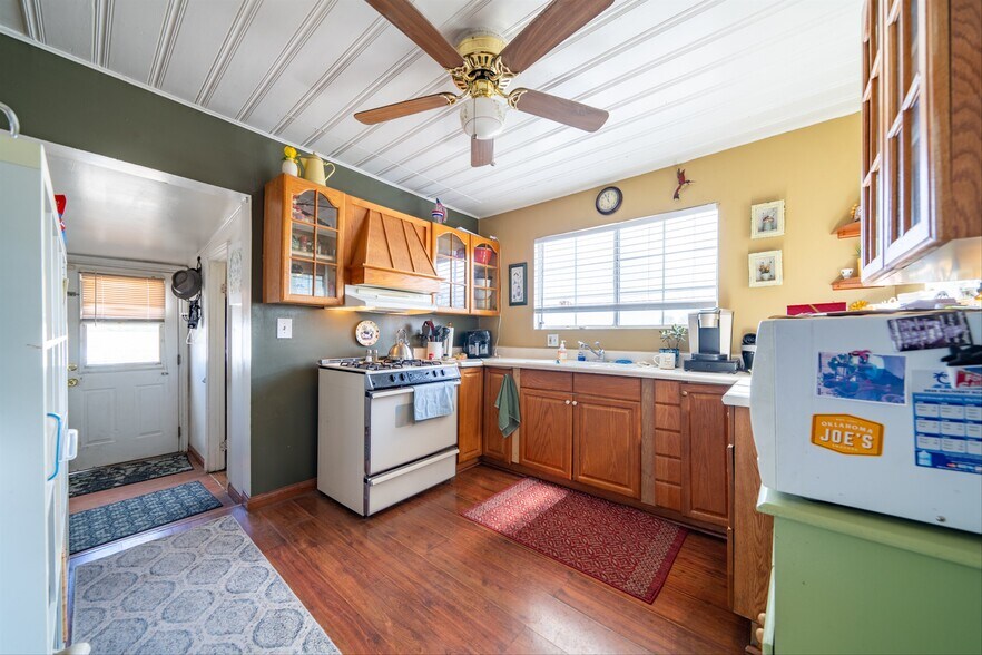 More Photos Of 2507 W Avenue L, Lancaster Apartments For Sale