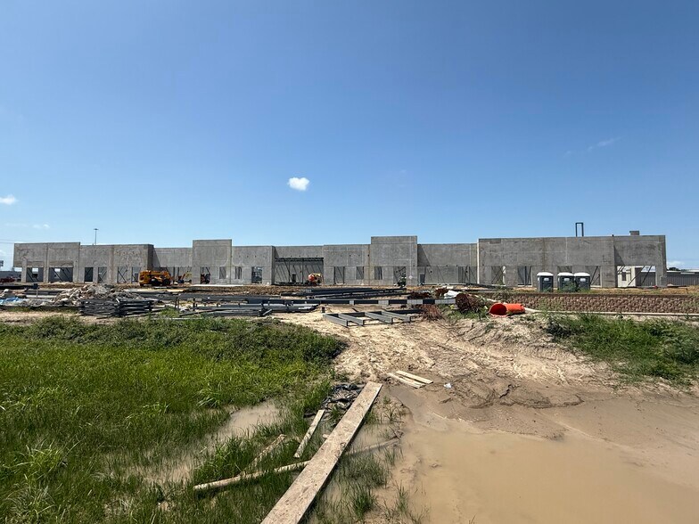 More Photos Of 1320 W League City Pky, League City Storefront For Lease