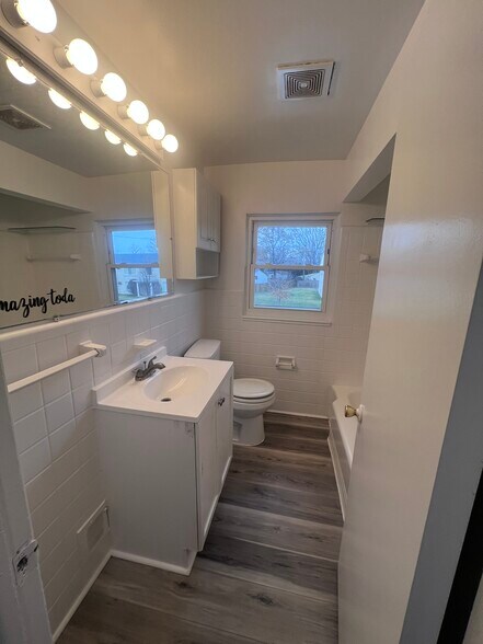 More Photos Of 20351 E 8 Mile Rd, Saint Clair Shores Multifamily For Sale