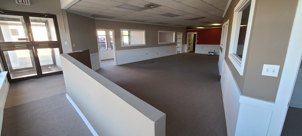 More Photos Of 5406 South Bay Rd, North Syracuse Freestanding For Lease